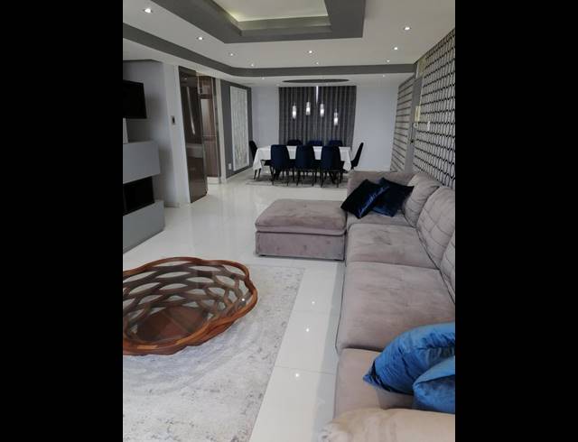 3 BEDROOM APARTMENT FOR SALE IN RIVERSIDE